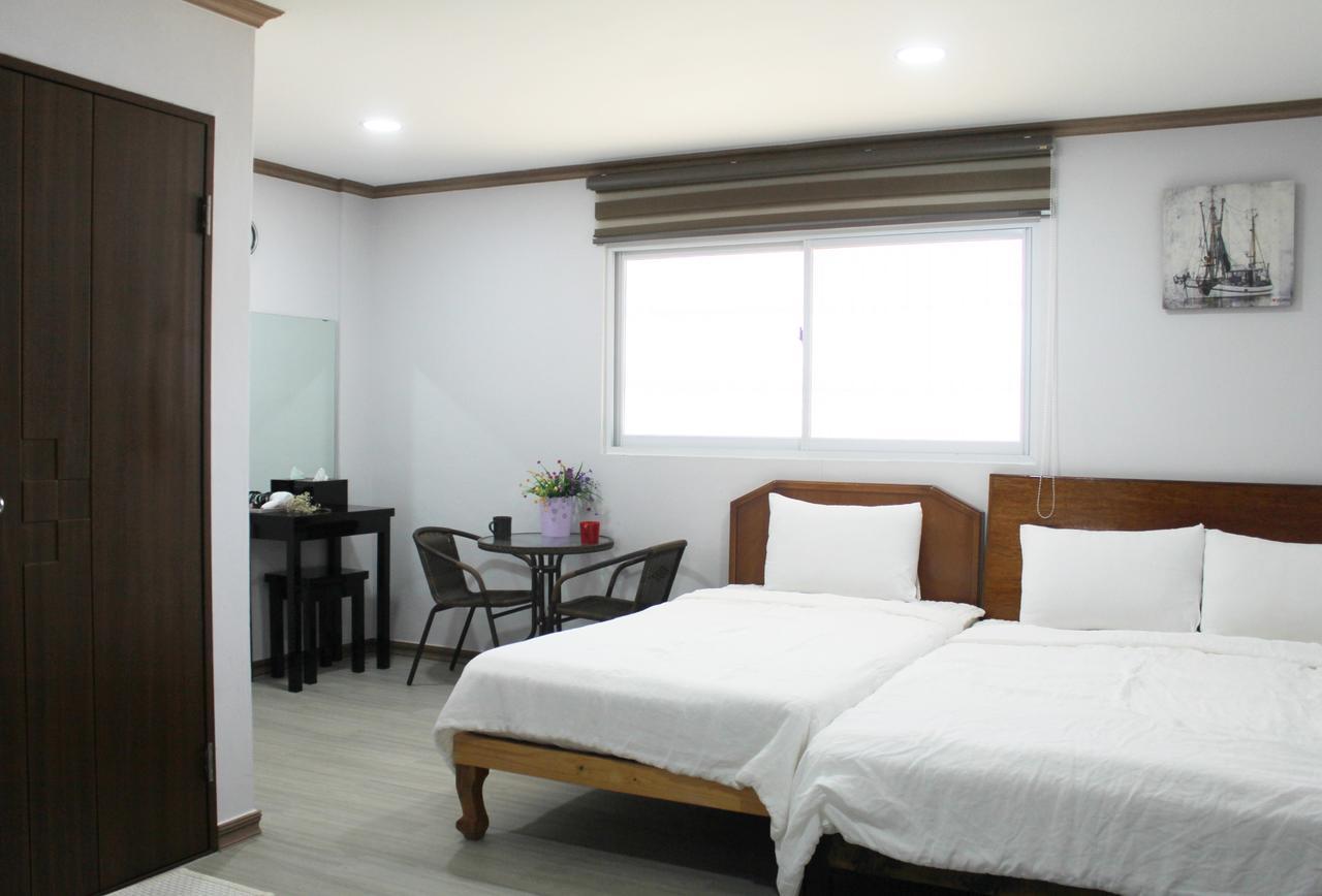 Winners Residence Saipan Bagian luar foto